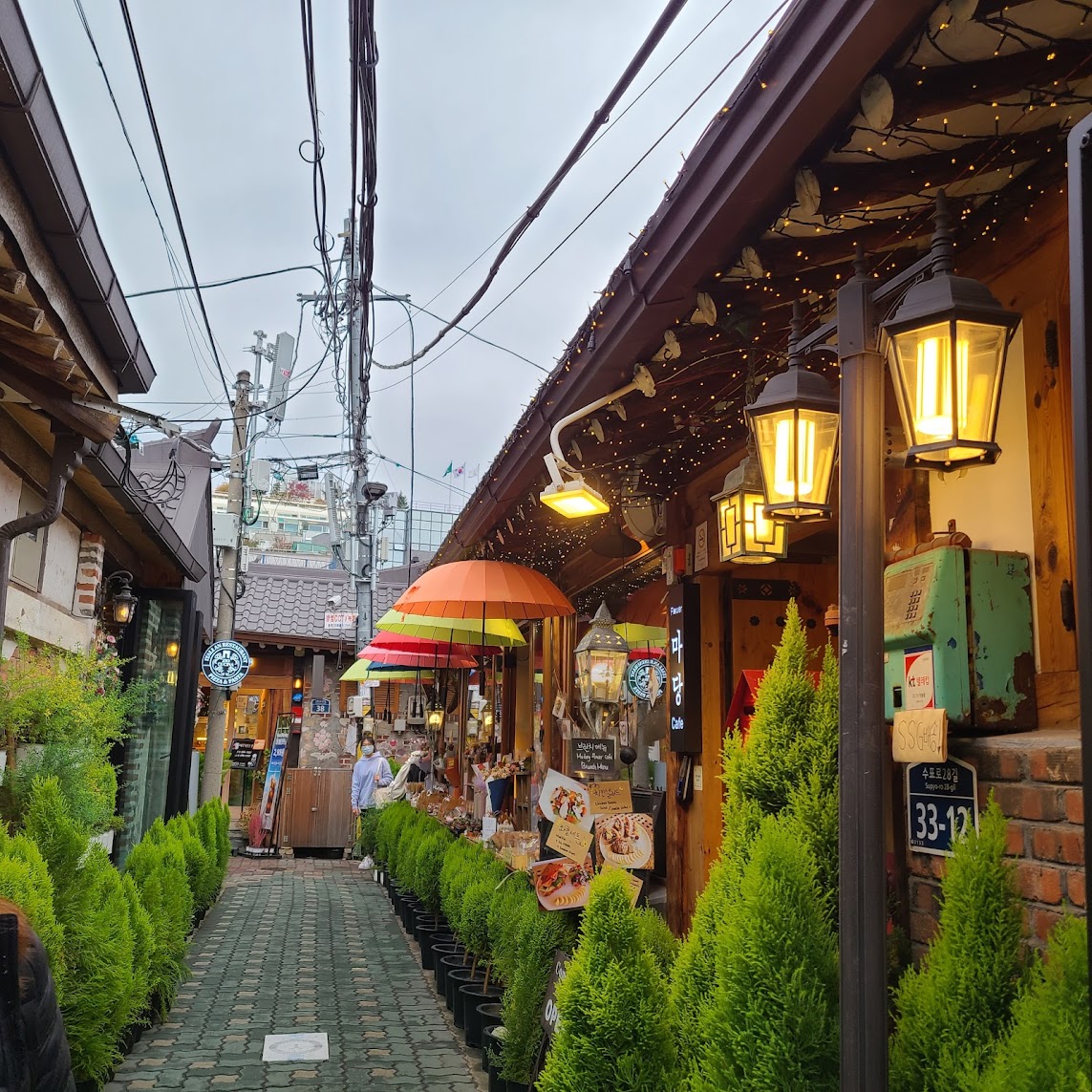 Ikseon-dong Hanok Village