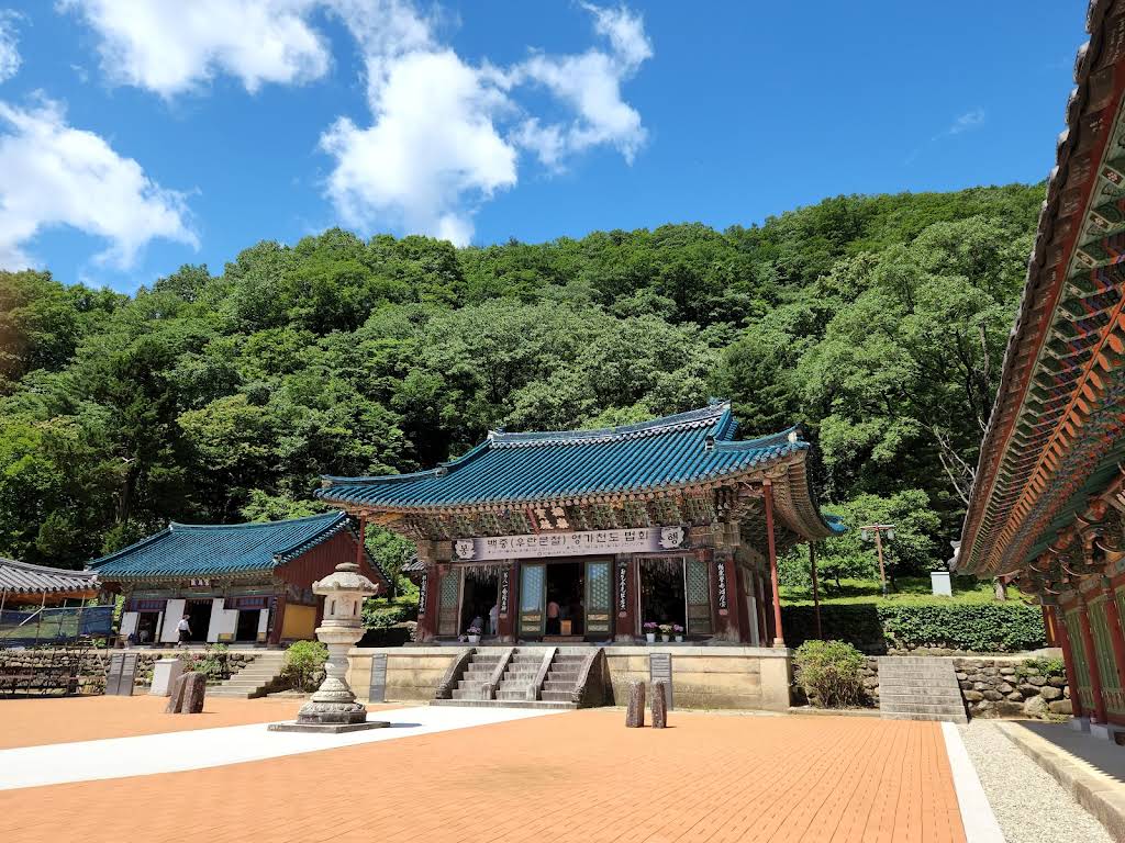 Sinheungsa Temple